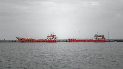 바브엘만데브 해협 봉쇄